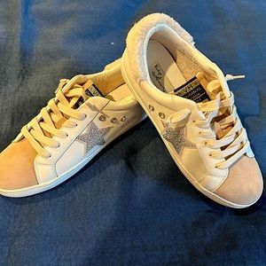 Vintage Havana Sneakers-Angelica -size 11